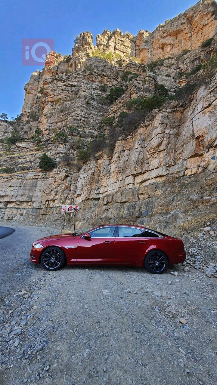 جاكوار XJ